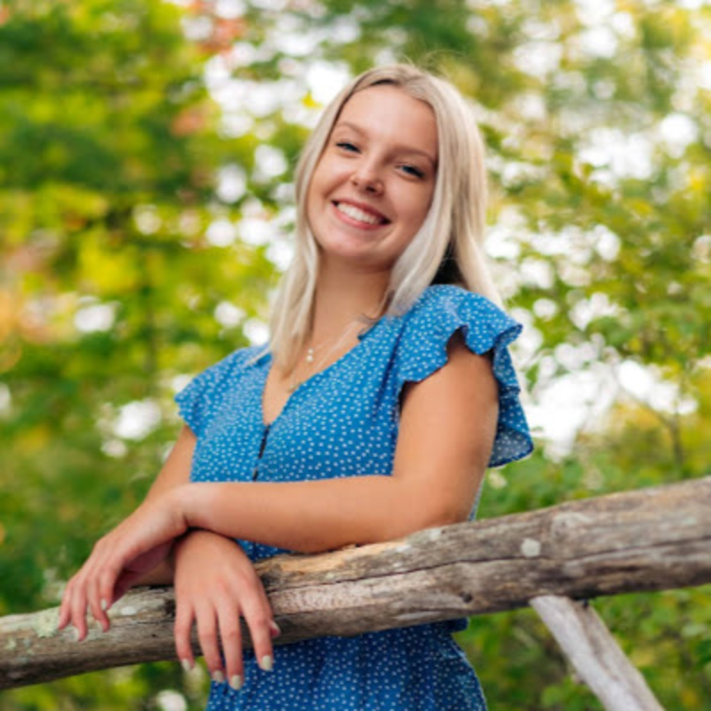 Meet your Posher, Cassi